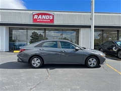 2024 Hyundai Elantra 