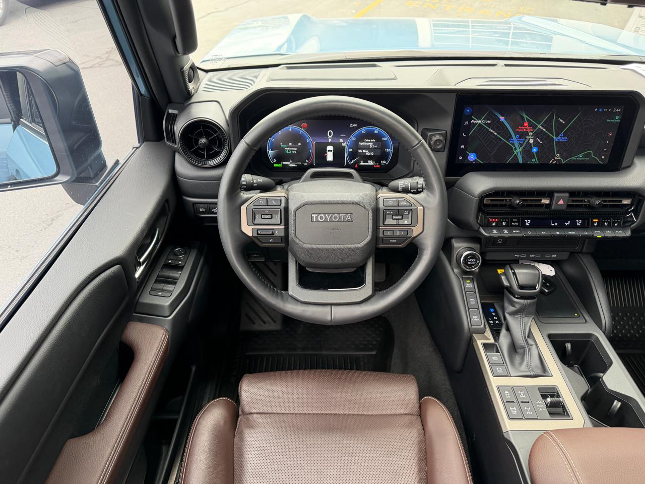 View vehicle photo 3