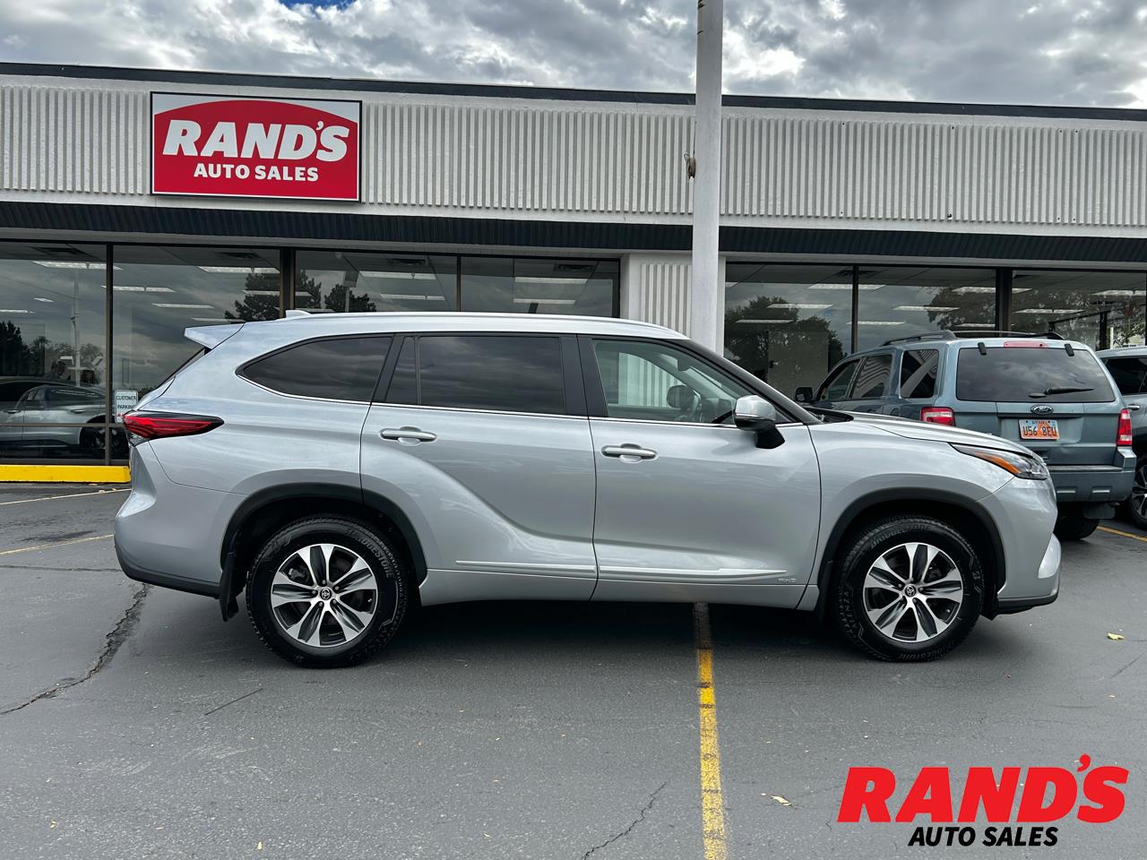 2023 Toyota Highlander Hybrid XLE AWD