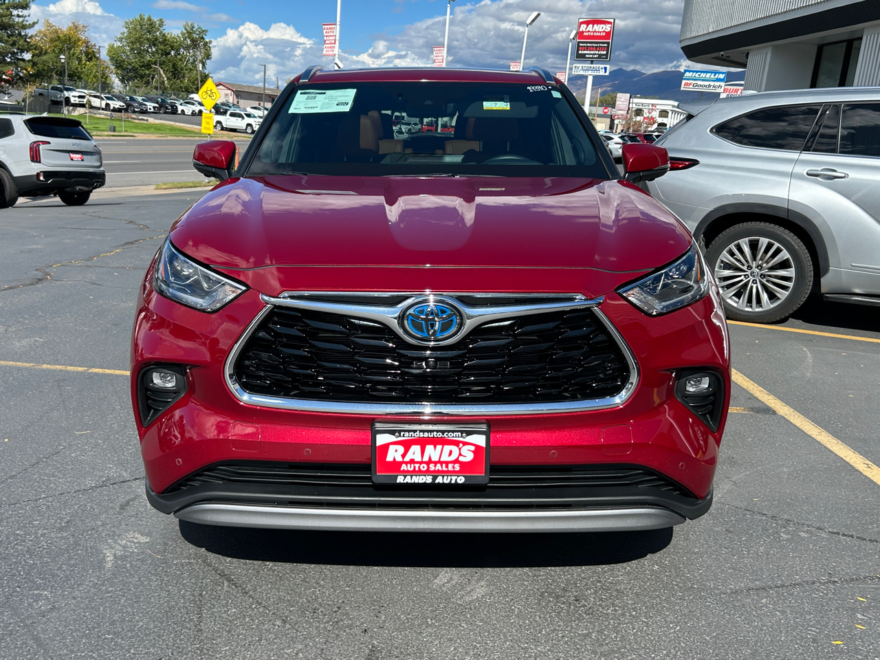 2024 Toyota Highlander Hybrid Platinum photo 4