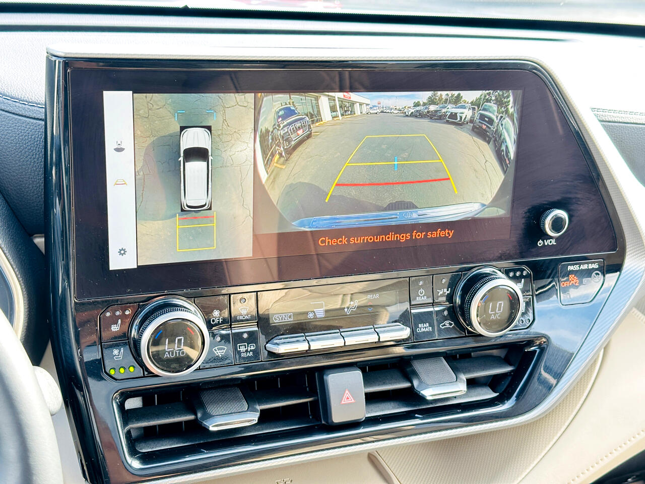 Toyota Highlander Hybrid Platinum AWD 2023