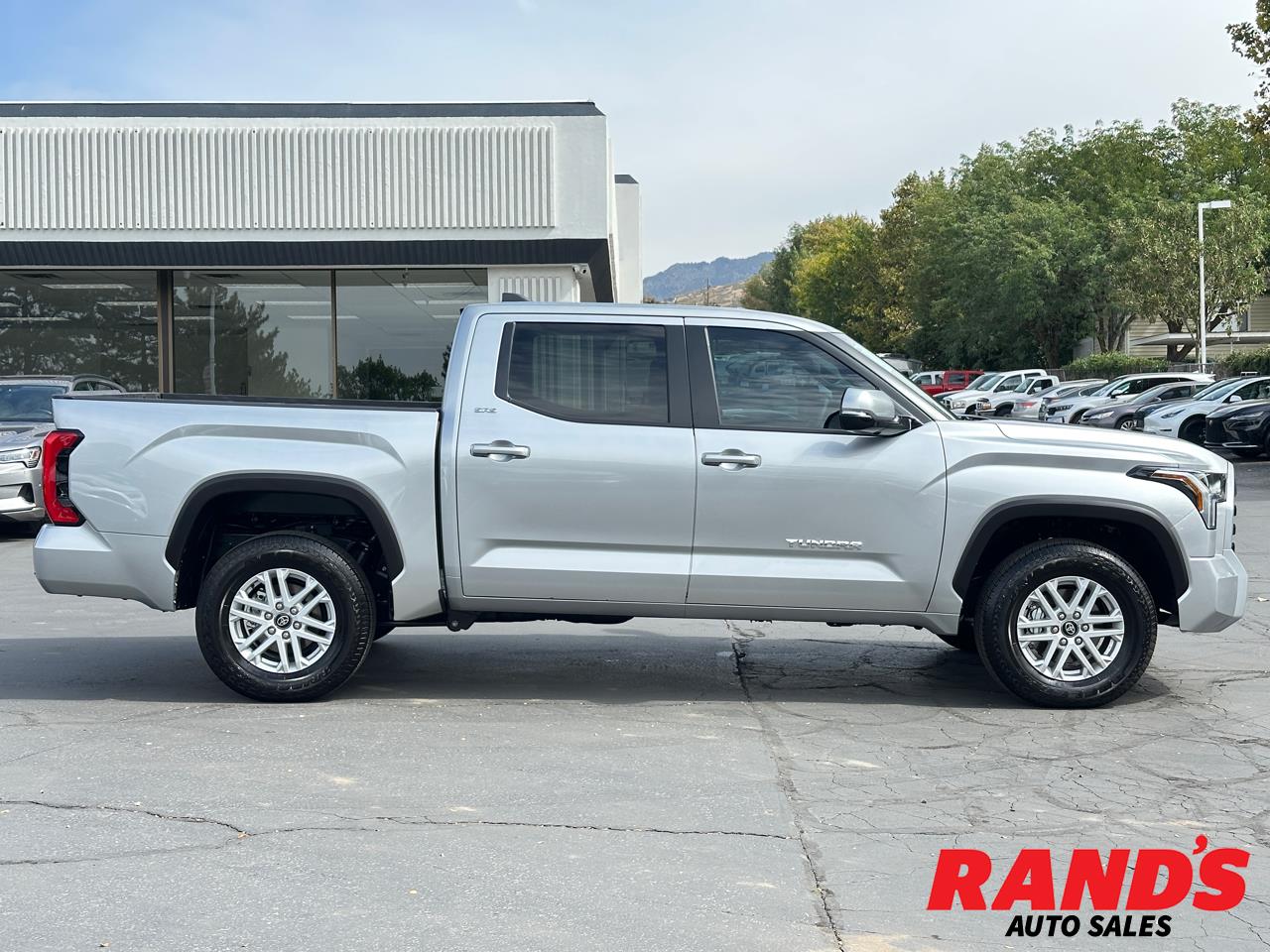 2025 Toyota Tundra SR5 CrewMax 4WD