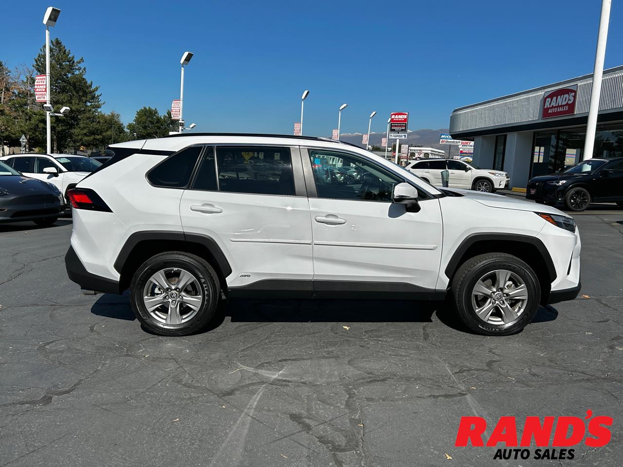 2024 Toyota RAV4 Hybrid LE