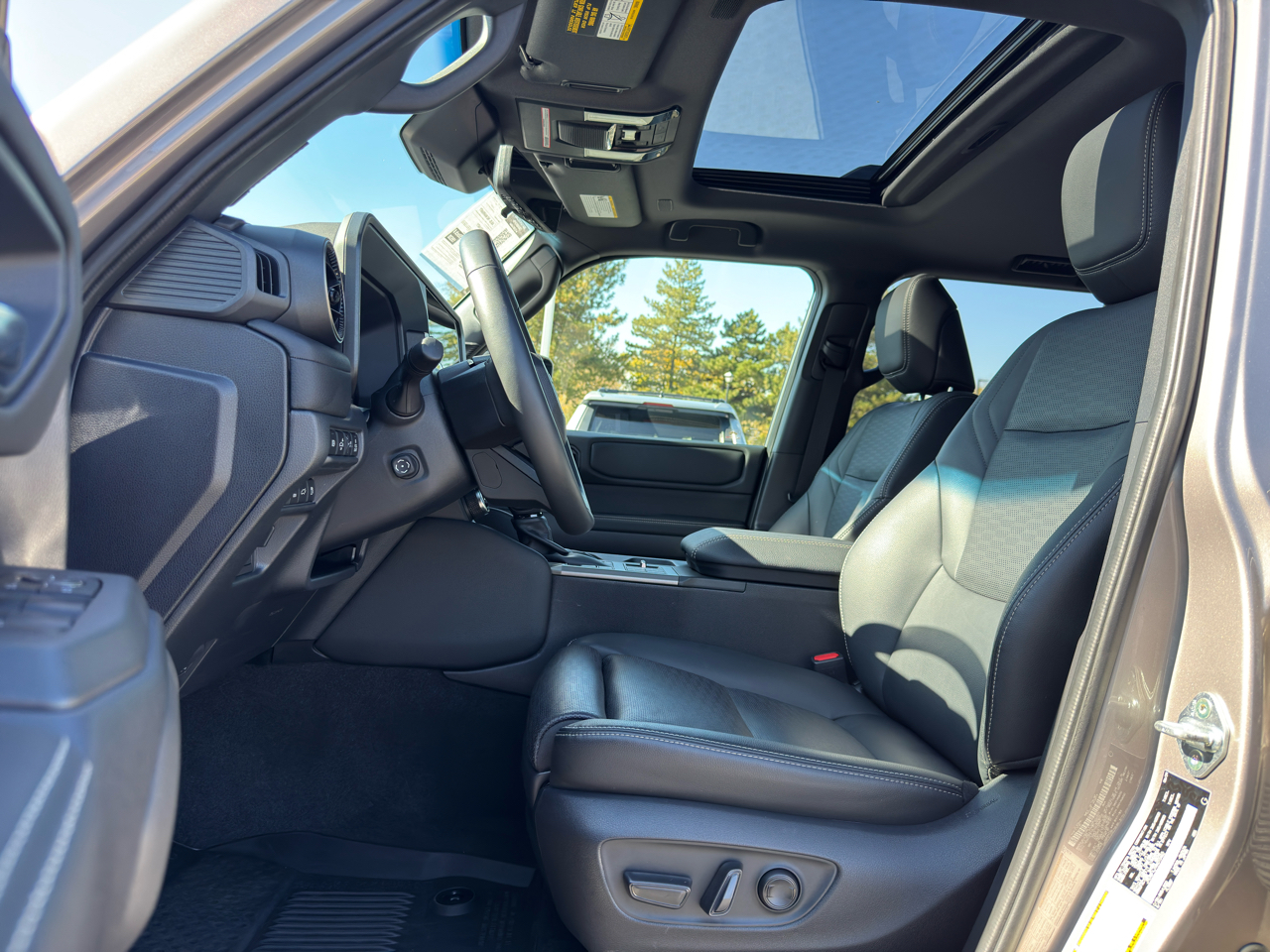 Toyota Land Cruiser Base 2024