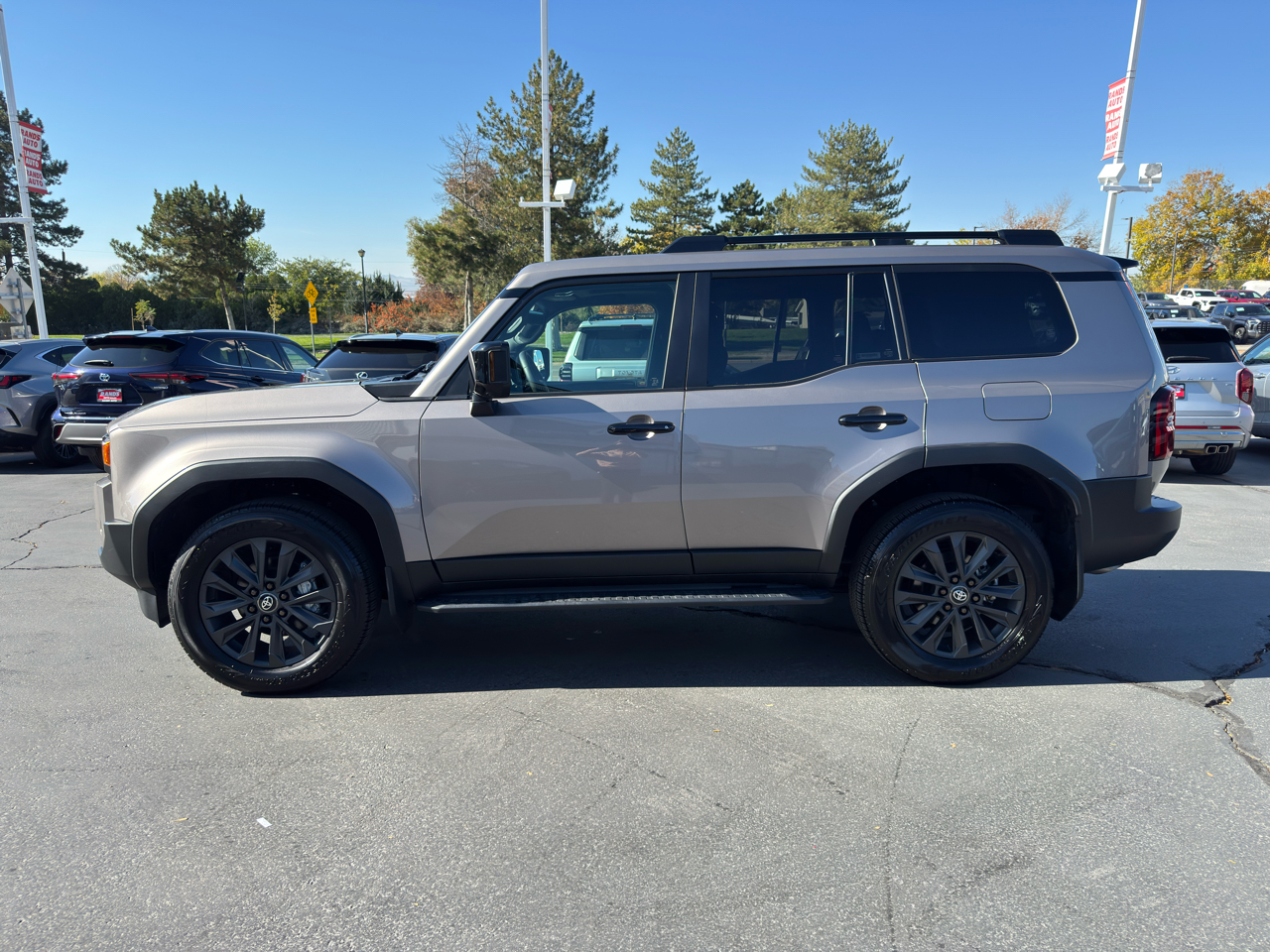 Toyota Land Cruiser Base 2024