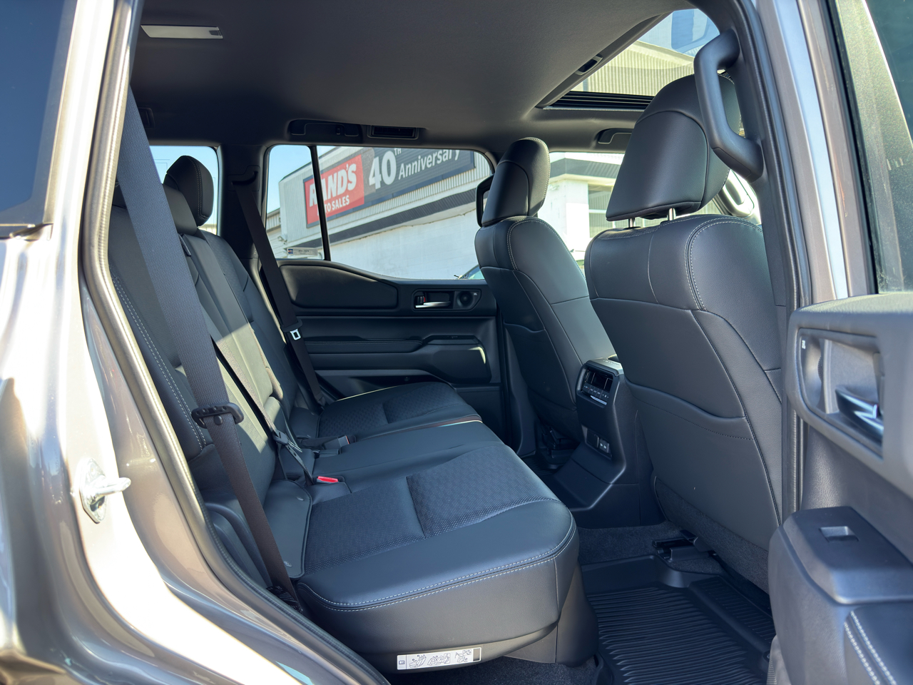 Toyota Land Cruiser Base 2024