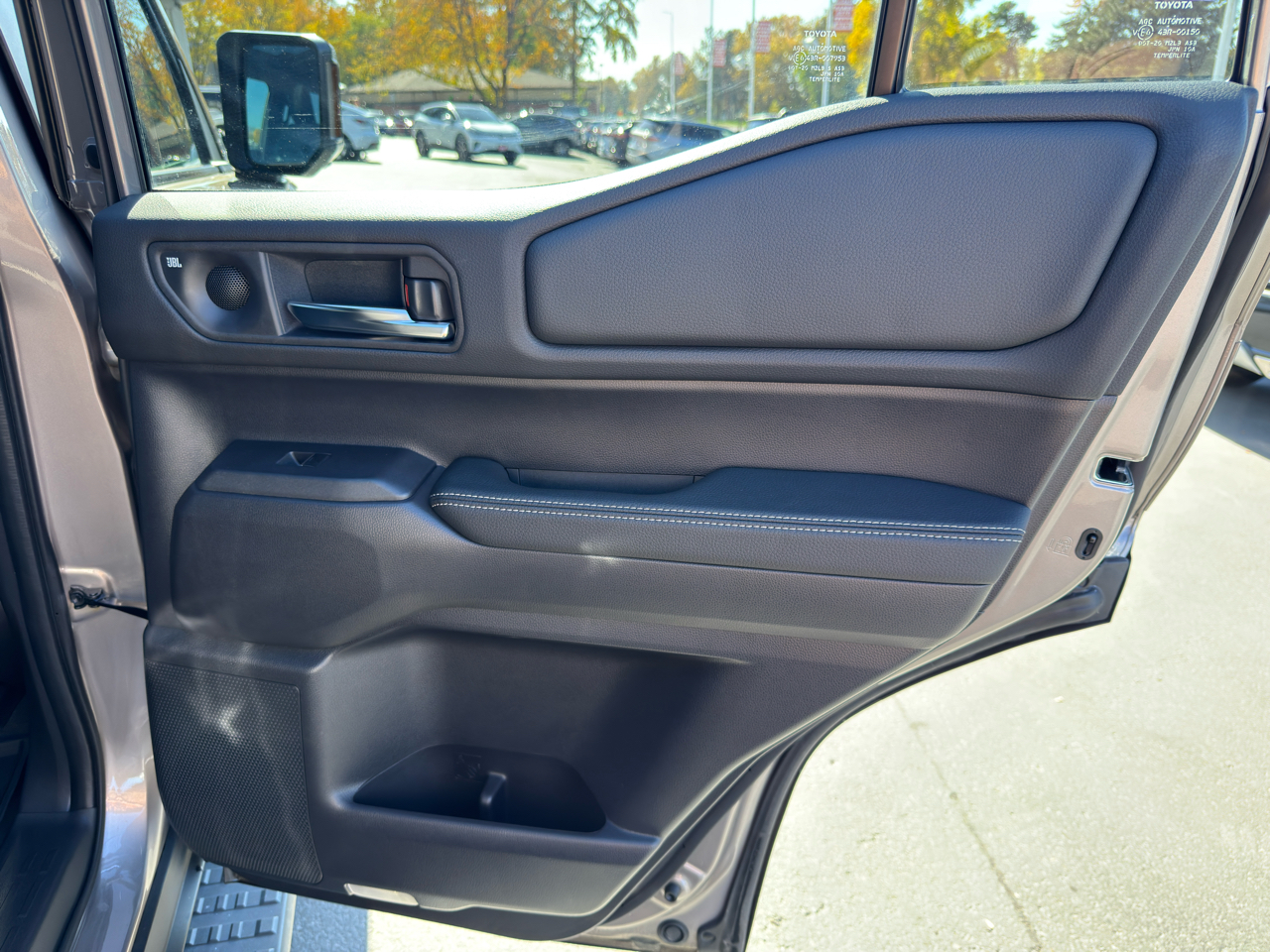 Toyota Land Cruiser Base 2024