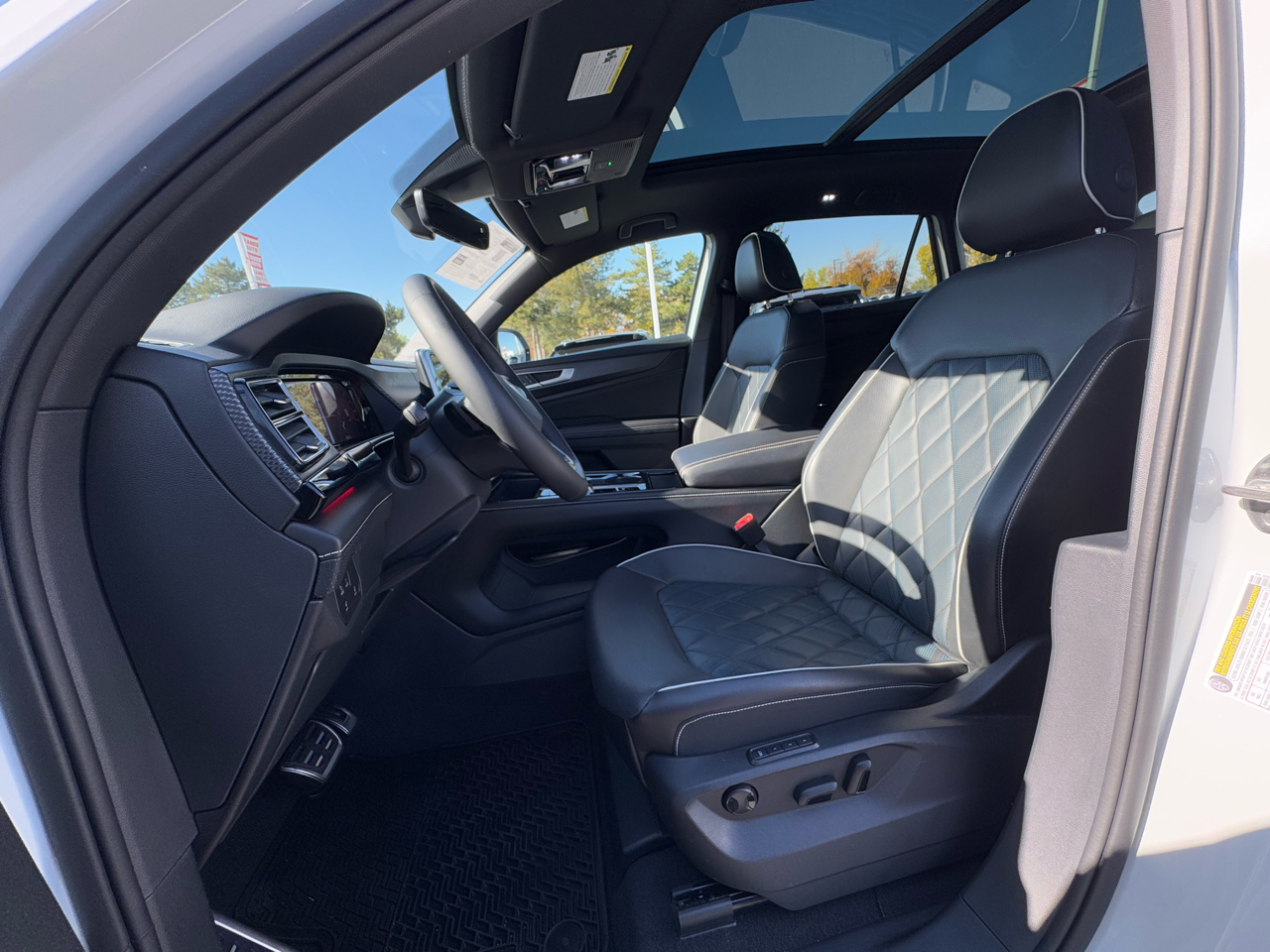 Volkswagen Atlas Cross Sport SEL Premium R-Line 4MOTION 2024