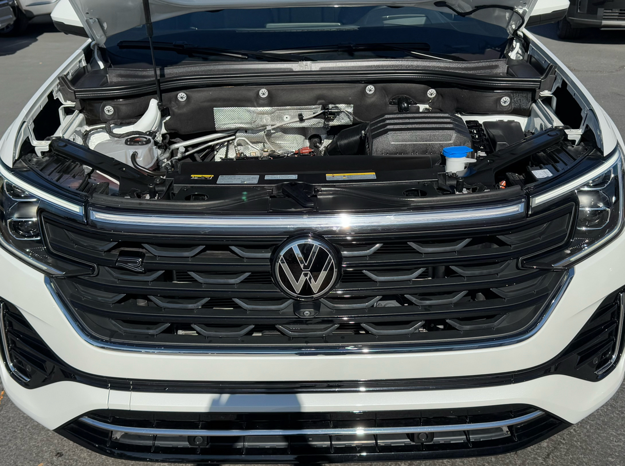 Volkswagen Atlas Cross Sport SEL Premium R-Line 4MOTION 2024