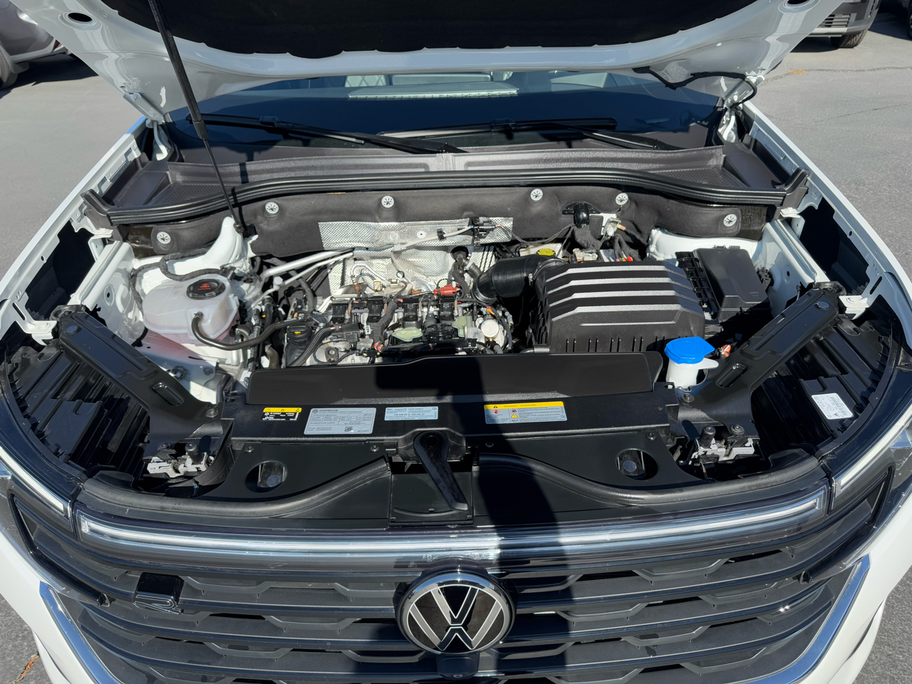 Volkswagen Atlas Cross Sport SEL Premium R-Line 4MOTION 2024