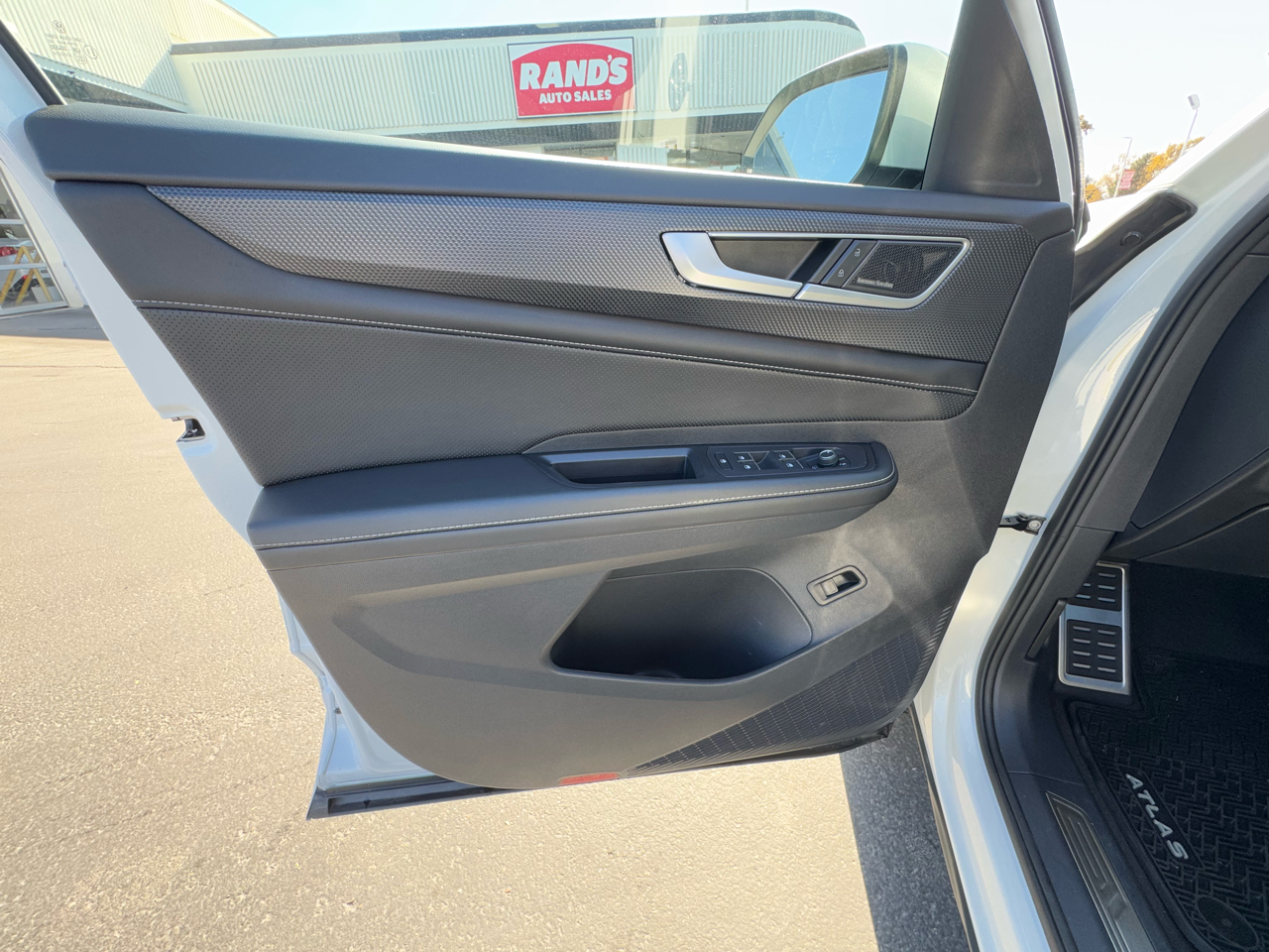 Volkswagen Atlas Cross Sport SEL Premium R-Line 4MOTION 2024