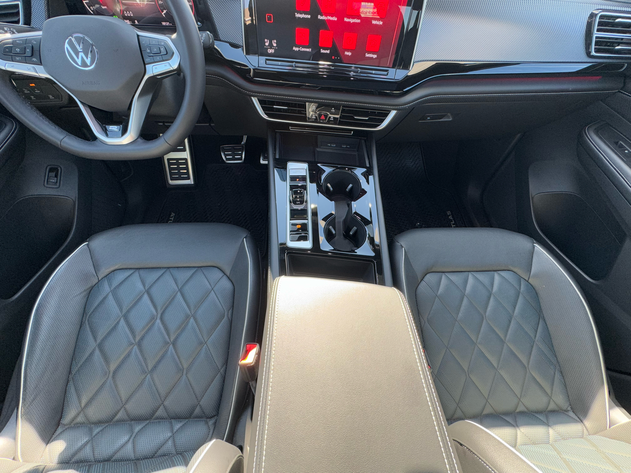 Volkswagen Atlas Cross Sport SEL Premium R-Line 4MOTION 2024