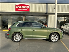 2022 Audi Q5 e  2022 Audi Q5 e