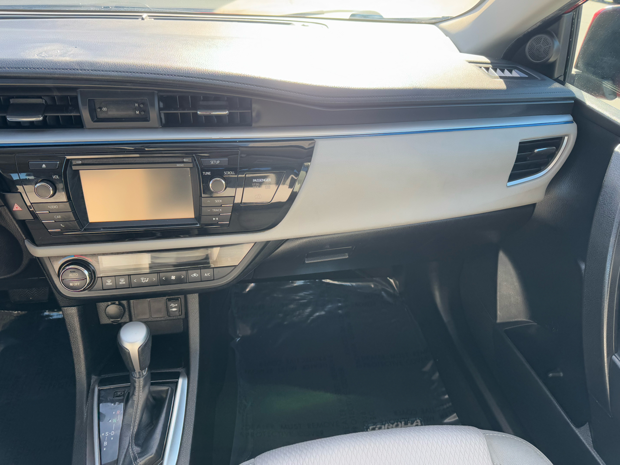 Toyota Corolla LE 2015