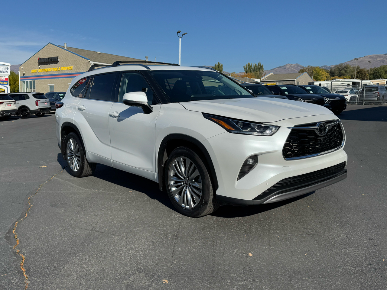 Toyota Highlander Platinum AWD (Natl) 2024