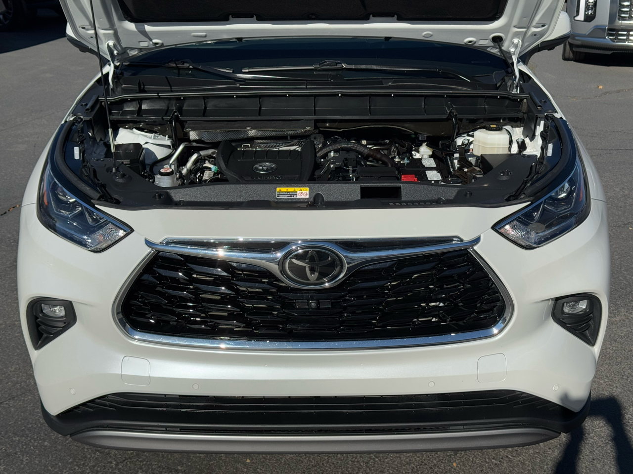 Toyota Highlander Platinum AWD (Natl) 2024