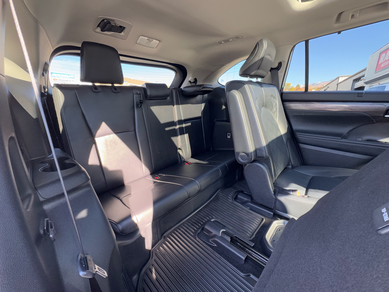 Toyota Highlander Platinum AWD (Natl) 2024