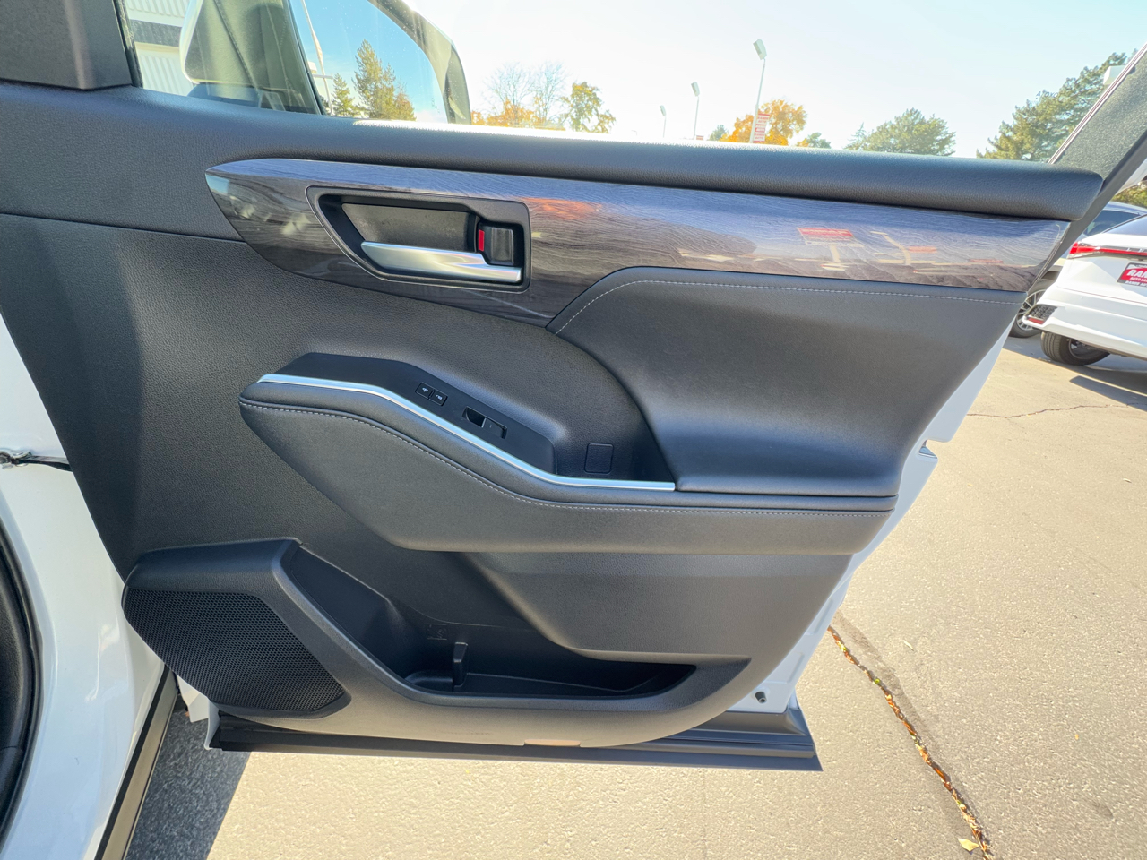 Toyota Highlander Platinum AWD (Natl) 2024