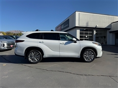 2024 Toyota Highlander 
