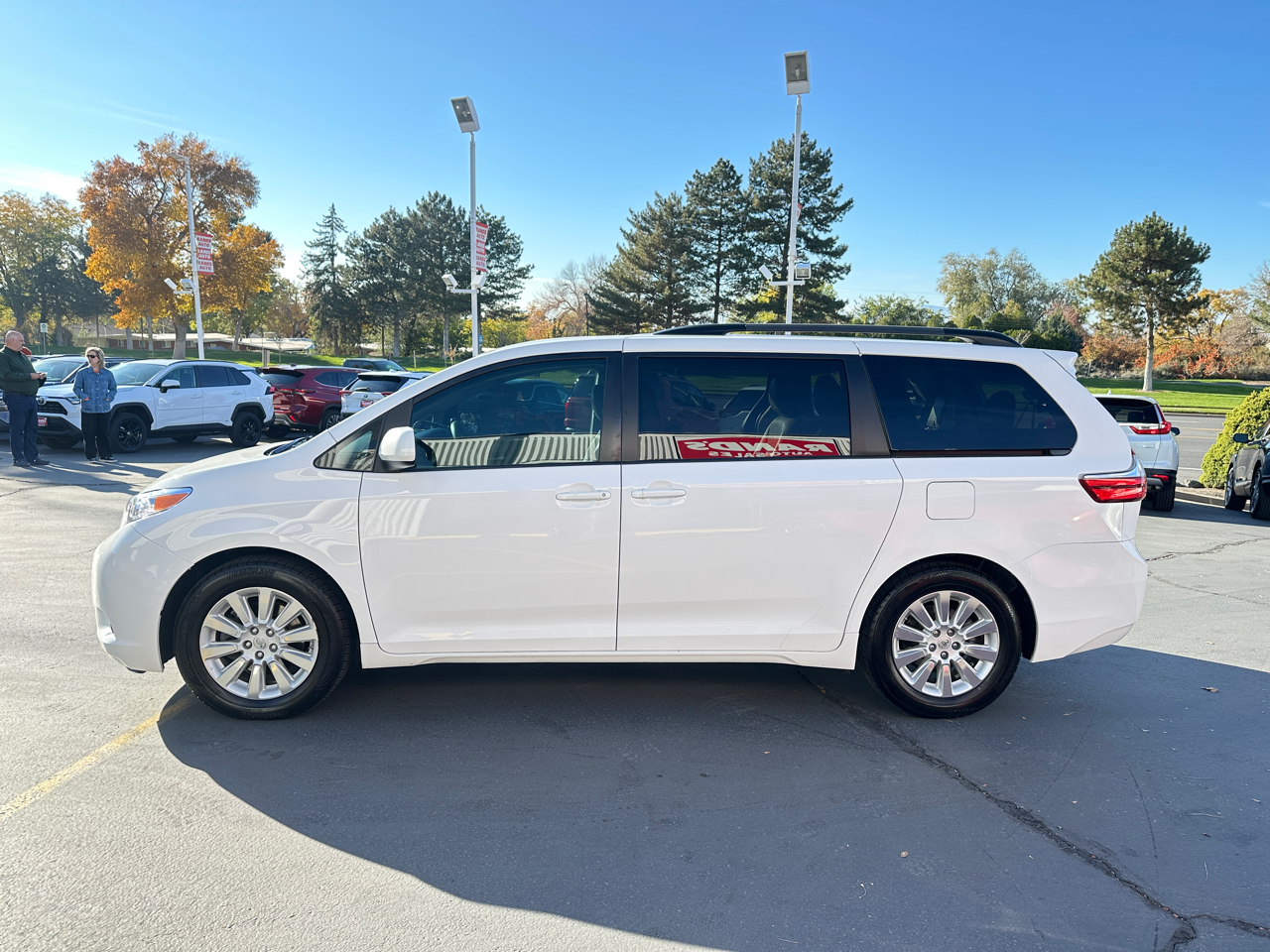 Toyota Sienna LE AWD 7-Passenger V6 2015