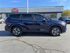 2023 Toyota Highlander Hybrid 