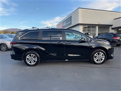 2024 Toyota Sienna 