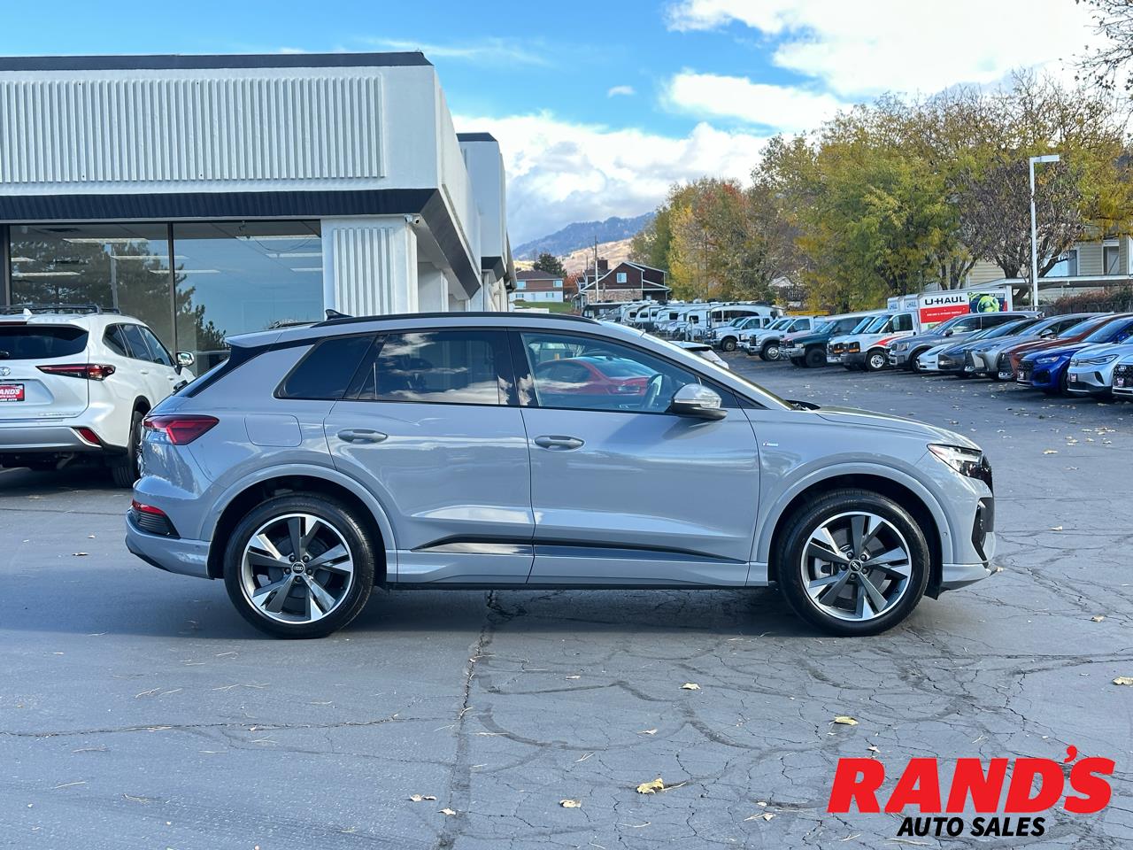 2023 Audi Q4 e-tron Premium Plus w/50