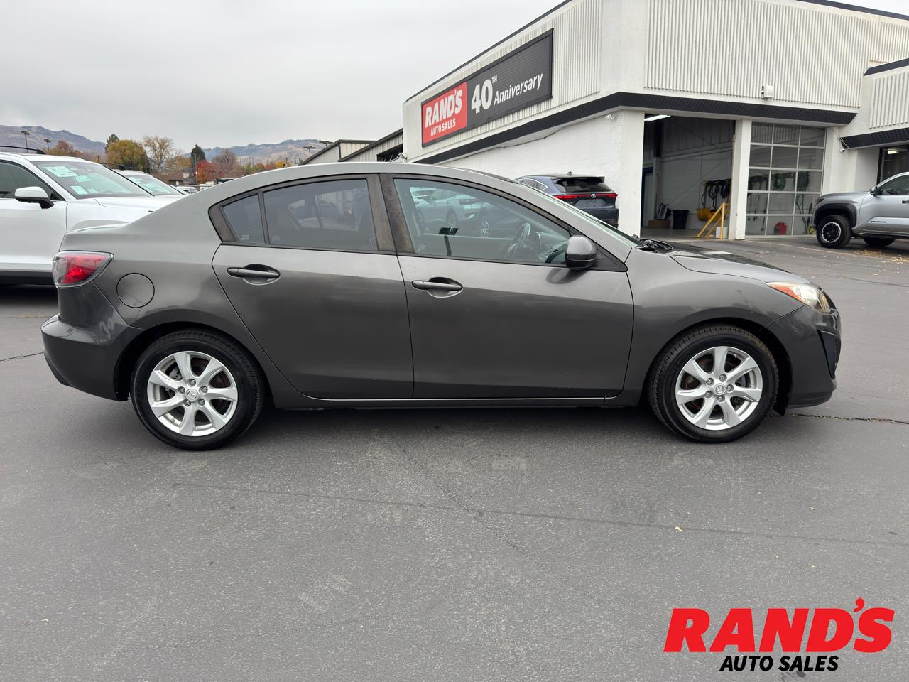2011 Mazda MAZDA3 i Touring 4-door