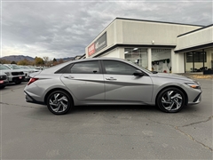 2025 Hyundai Elantra Hybrid 