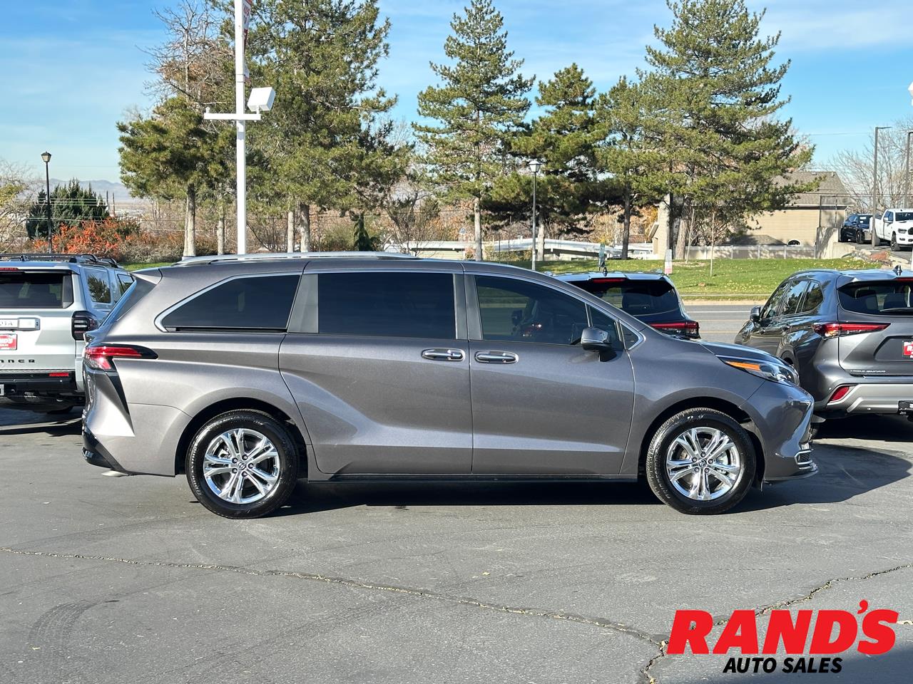 2024 Toyota Sienna Platinum 7-Passenger AWD