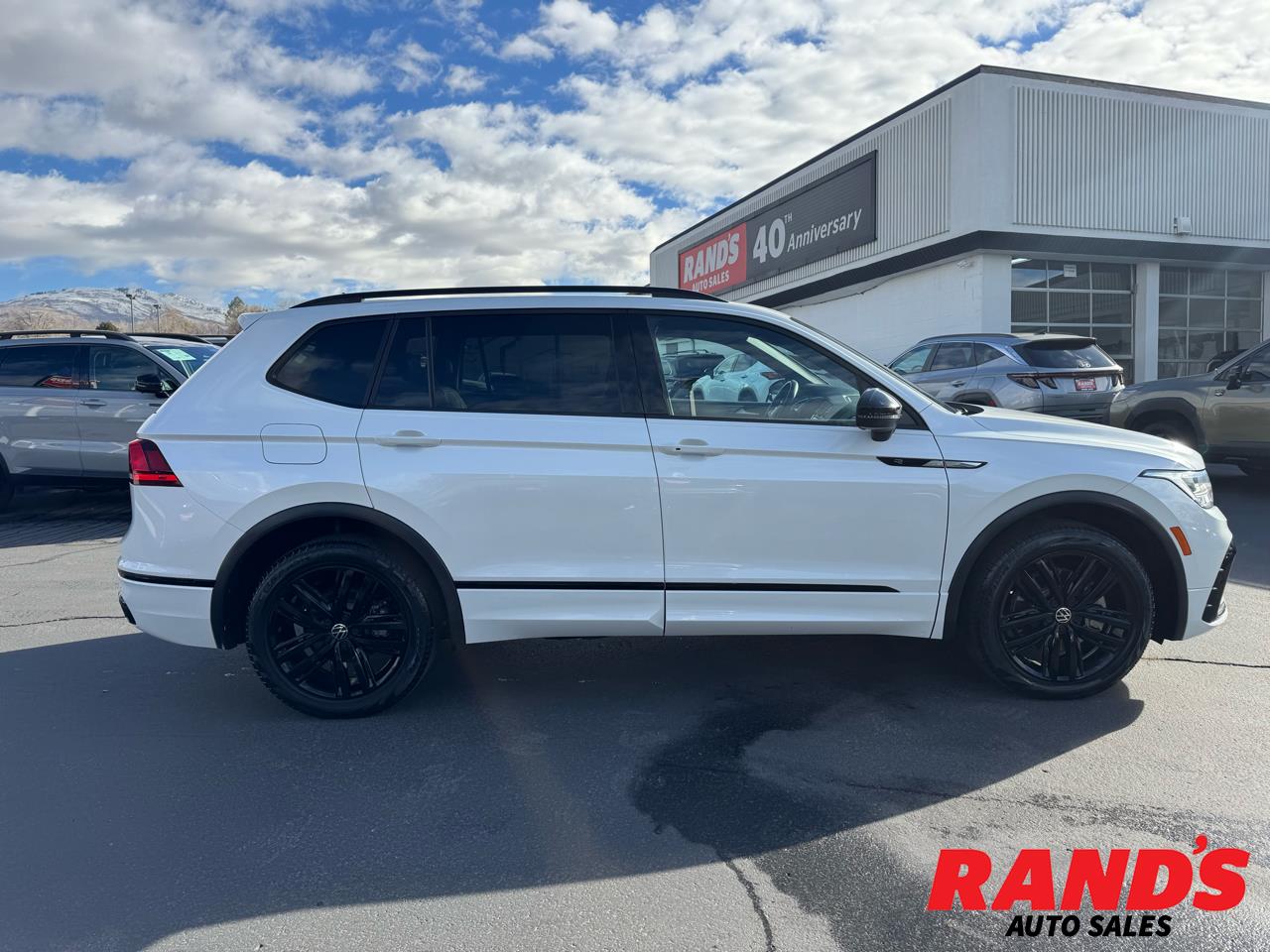 2022 Volkswagen Tiguan SE R-Line Black 4MOTION
