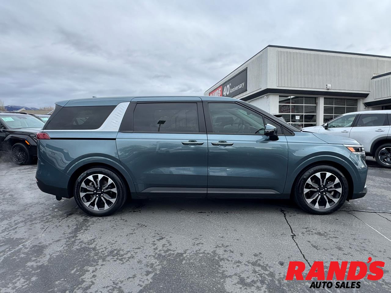 2022 Kia Carnival EX