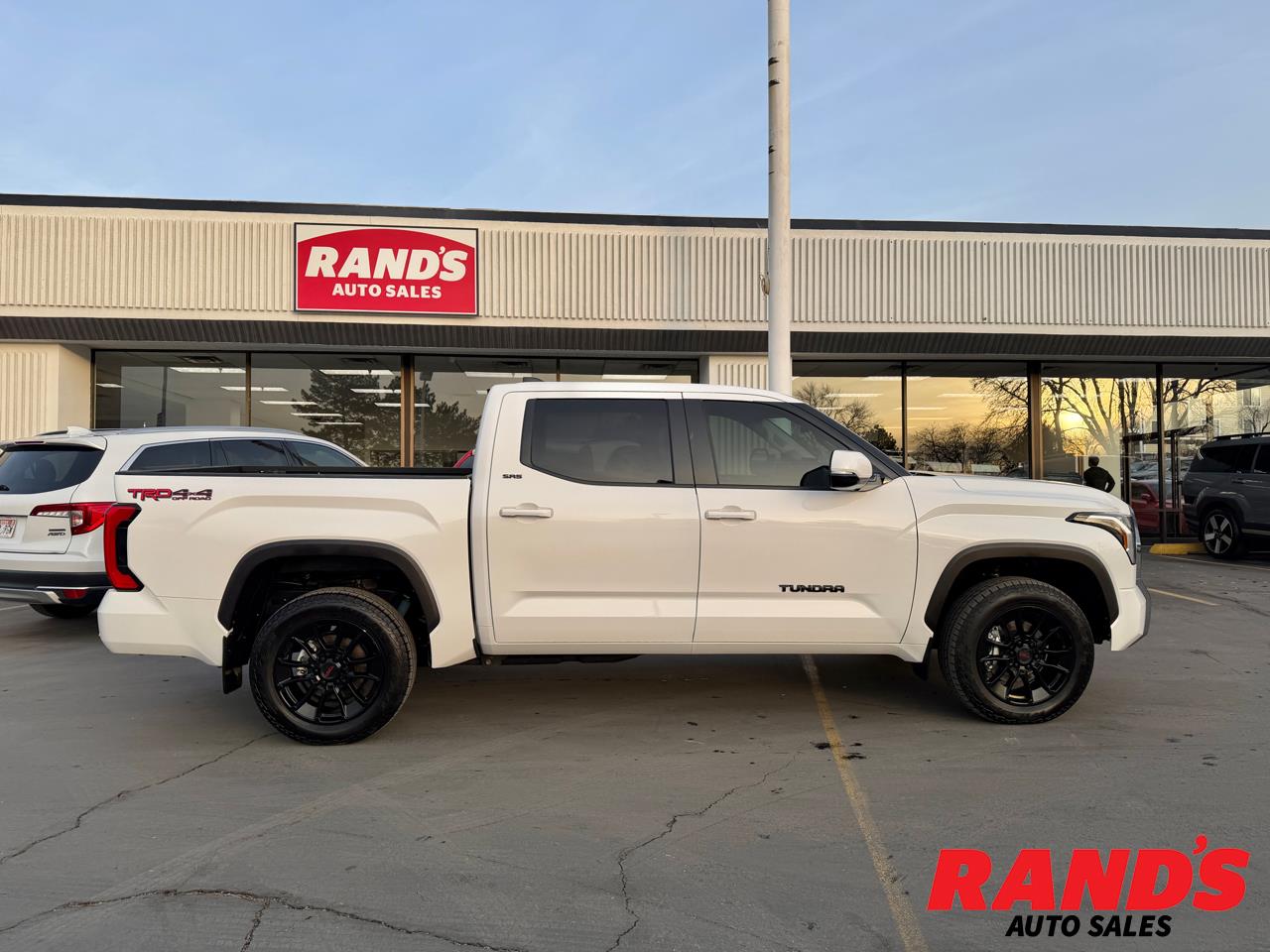 2024 Toyota Tundra SR5 CrewMax 4WD