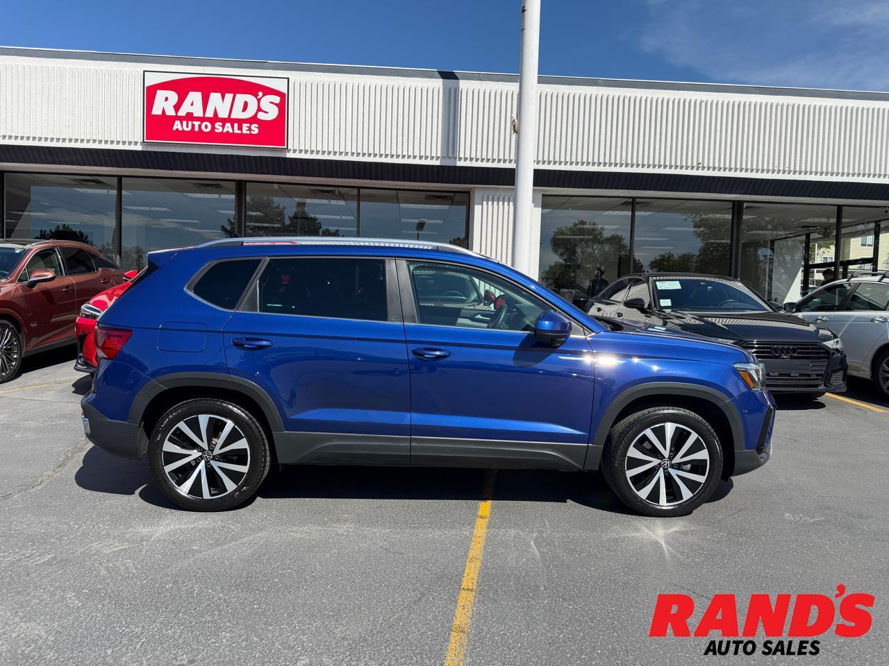 2022 Volkswagen Taos SE 4Motion