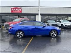 2023 Hyundai Elantra 