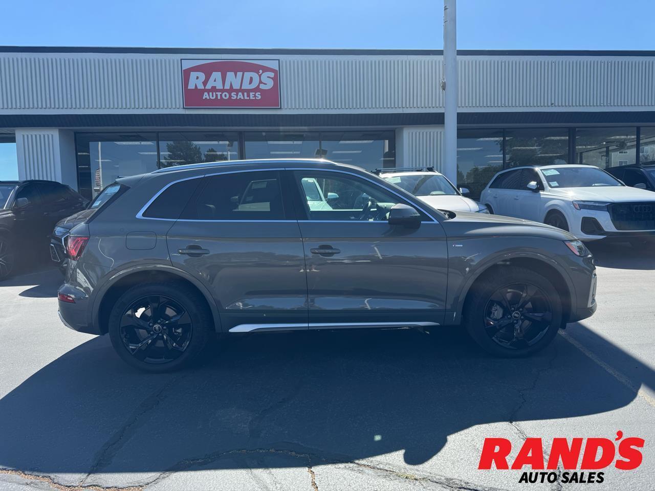 2023 Audi Q5 45 Premium Plus's photo