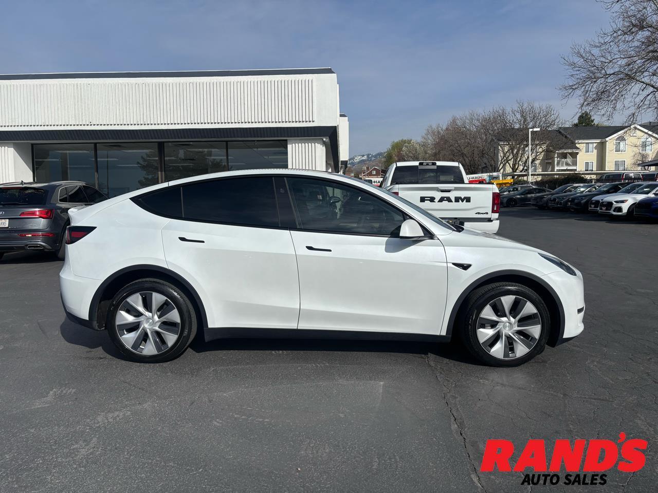 2023 Tesla Model Y Long Range