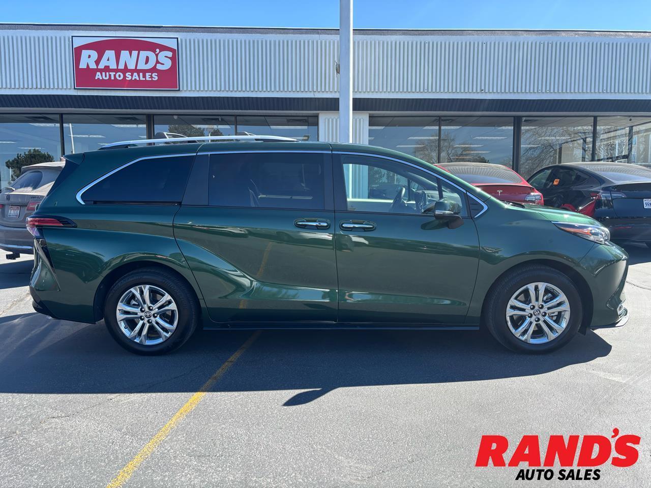 2024 Toyota Sienna Platinum 7-Passenger AWD