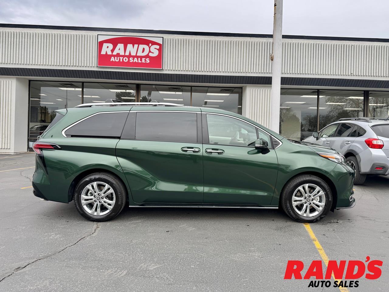 2024 Toyota Sienna Platinum 7-Passenger AWD