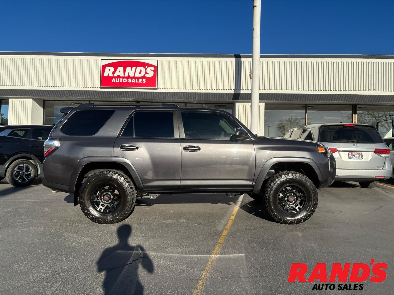2019 Toyota 4Runner SR5 4WD