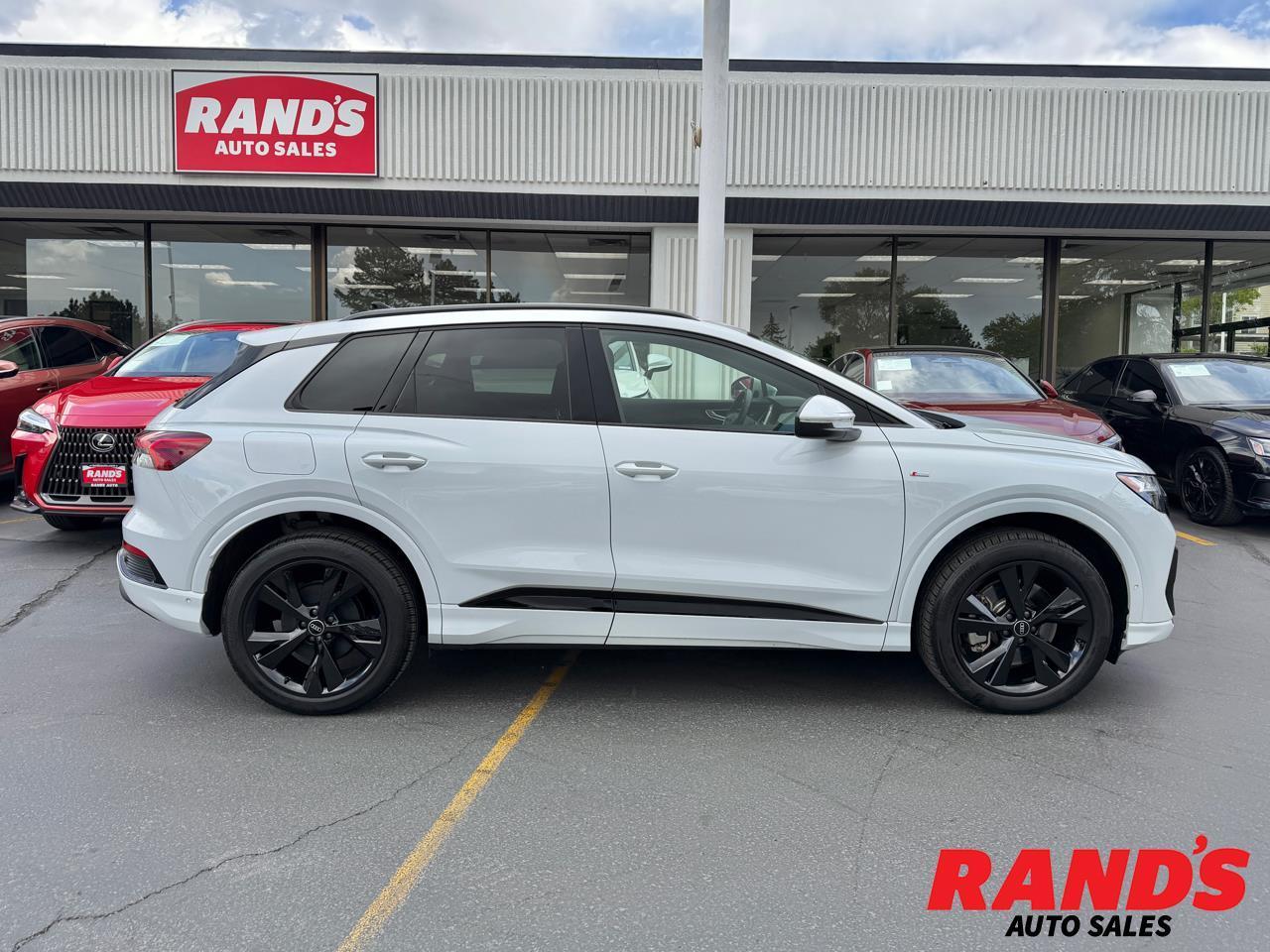 2024 Audi Q4 e-tron Premium Plus w/50