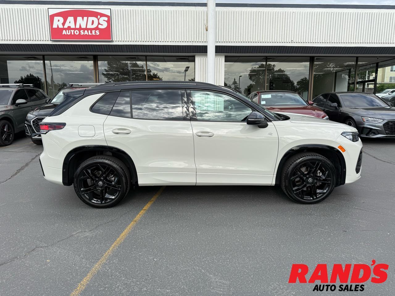 2025 Volkswagen Tiguan SE R-Line Black 4MOTION