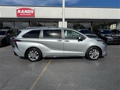 2024 Toyota Sienna 