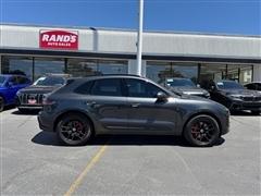 2022 Porsche Macan 