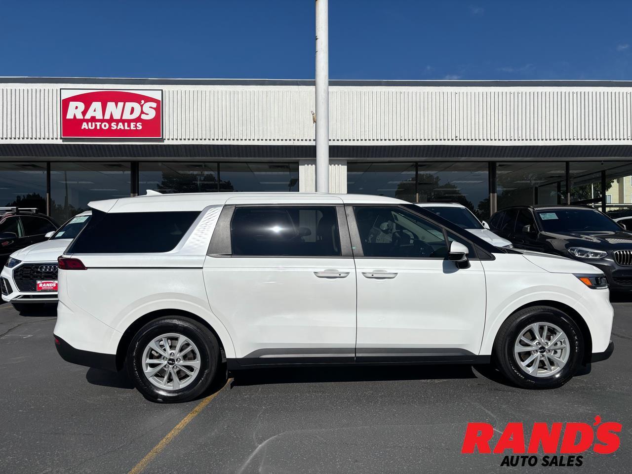 2024 Kia Carnival LX Seat Package