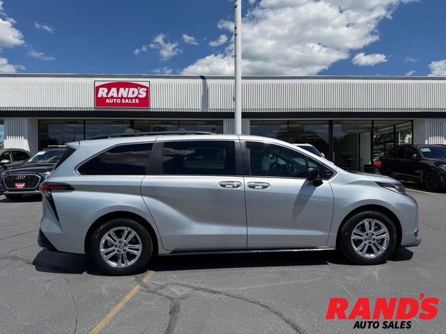 Silver 2022 Toyota Sienna Minivan All-Wheel Drive Automatic