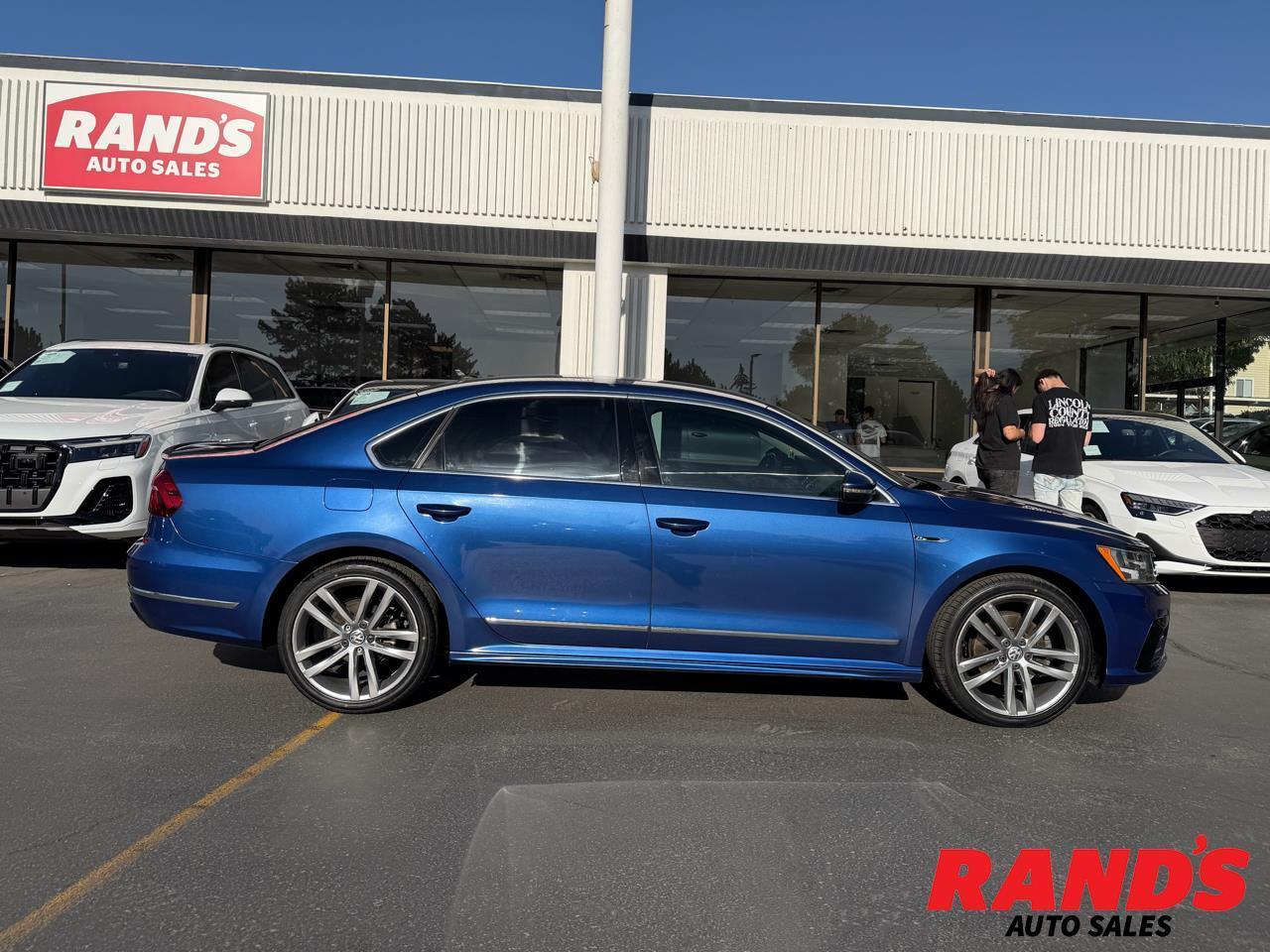 2017 Volkswagen Passat R-Line