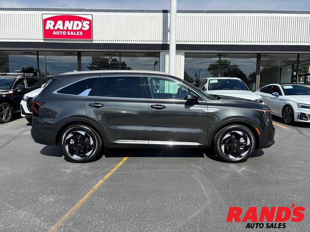 Gray 2025 Kia Sorento Hybrid SUV / Crossover All-Wheel Drive Automatic