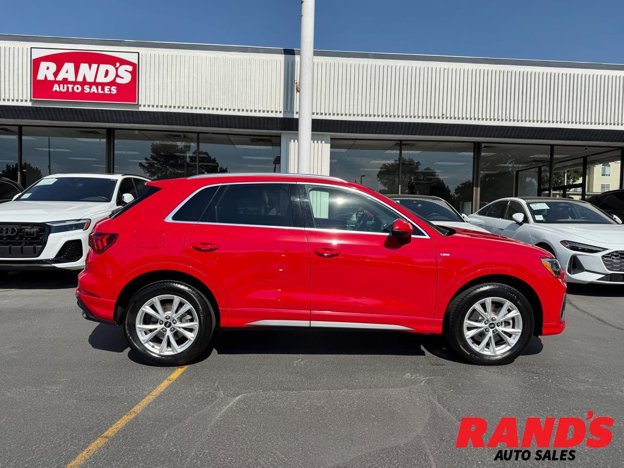 2022 Audi Q3 S line Premium quattro