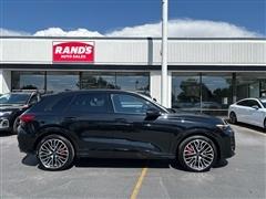 2025 Audi SQ5 